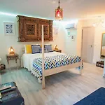 לינה וארוחת בוקר My Bed In Pico מדלנה