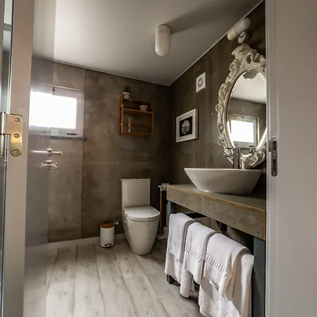 לינה וארוחת בוקר My Bed In Pico מדלנה