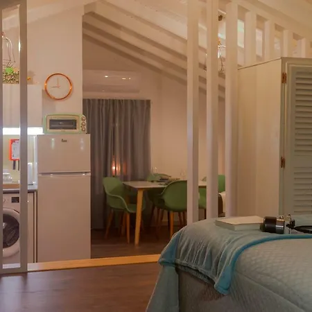 My Bed In Pico 4* מדלנה